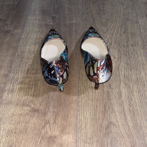 Nine West woman’s size 7 floral print heels. - Picture 6 of 9